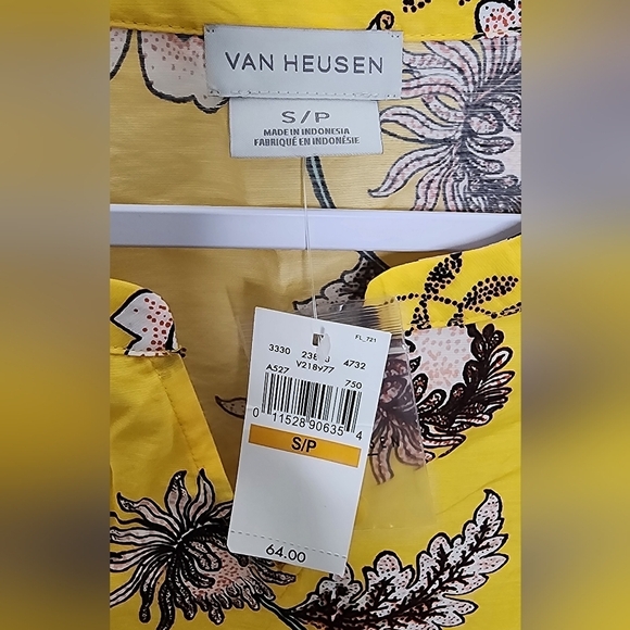 NWT Van Heusen Yellow Floral Viscose Silky Lightweight Women's Size Small Blouse - Picture 3 of 5